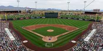 野球の春のトレーニング / Spring Training Baseball